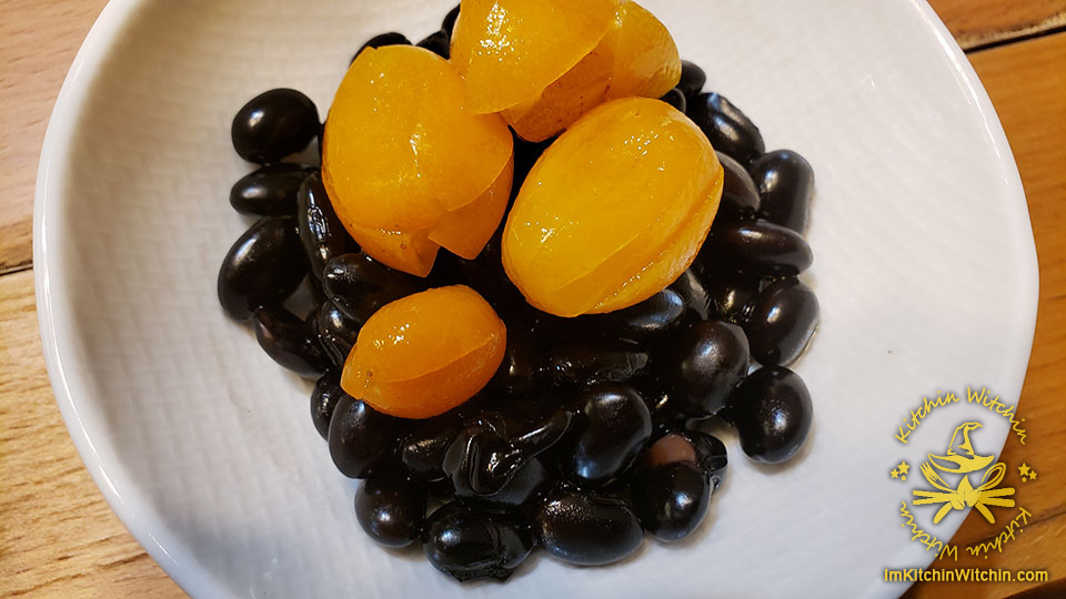 The Last New Year's Leftovers: Black Beans & Kumquat Image / 最後のおせちの残り:黒豆と金柑 画像